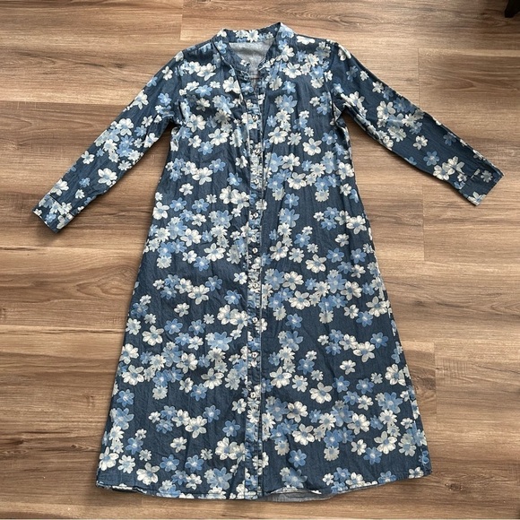 Blue White Chambray Floral Button Font Dress Fits Women Medium - Picture 2 of 9